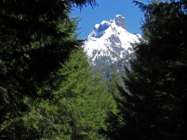 White-River-Trail-mountains-02